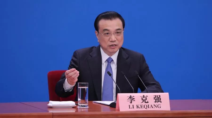 國務(wù)院常務(wù)會議部署推進城鎮(zhèn)老舊小區(qū)改造，有條件的可加裝電梯！